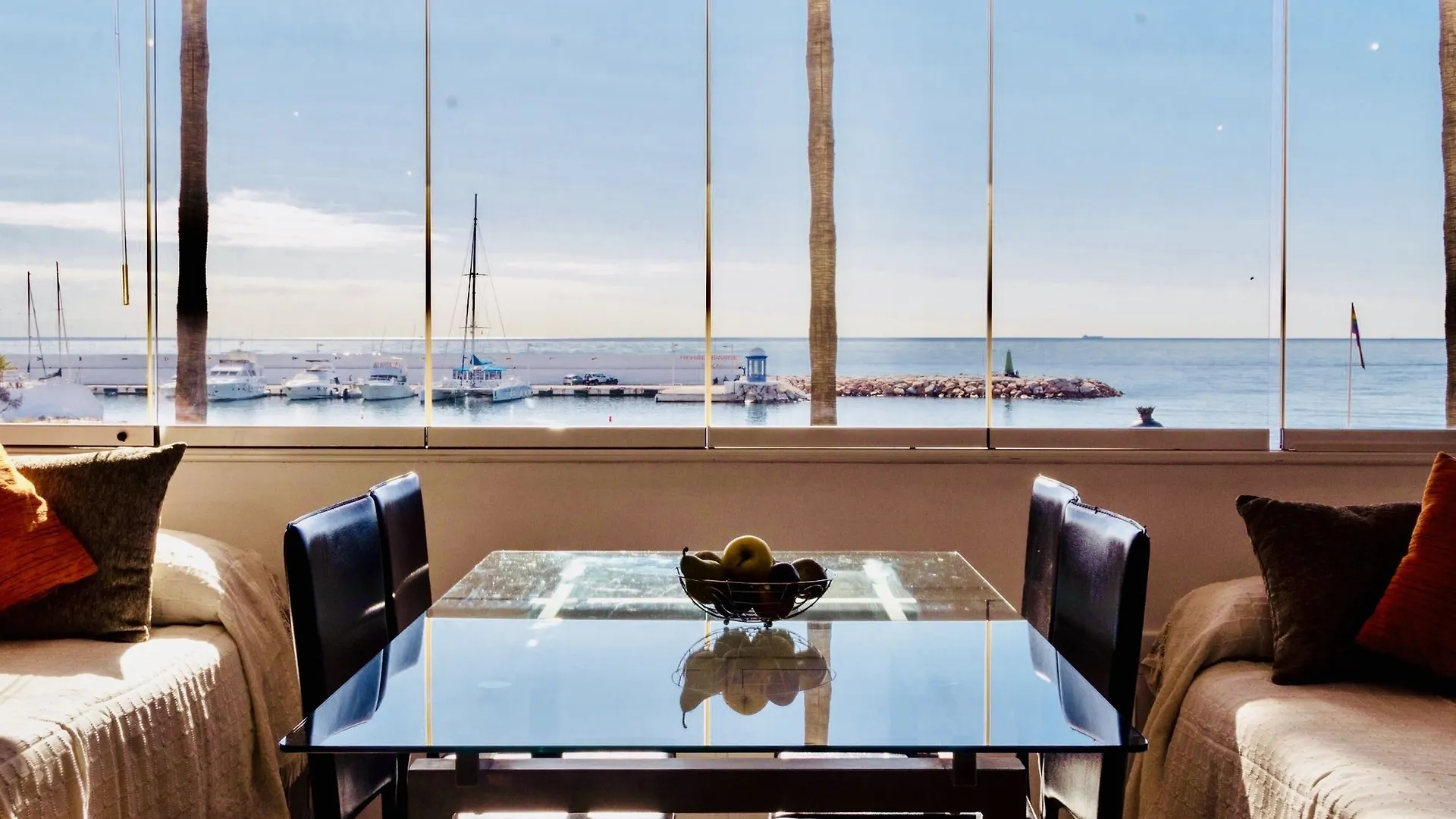 מארבלה Eden Roc Beach Front Apartments